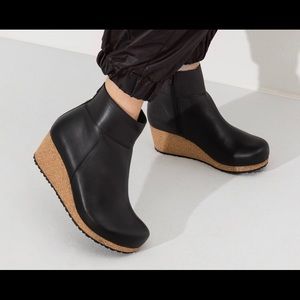 Birkenstock Women's Ebba Black Leather Wedged Boot NEW